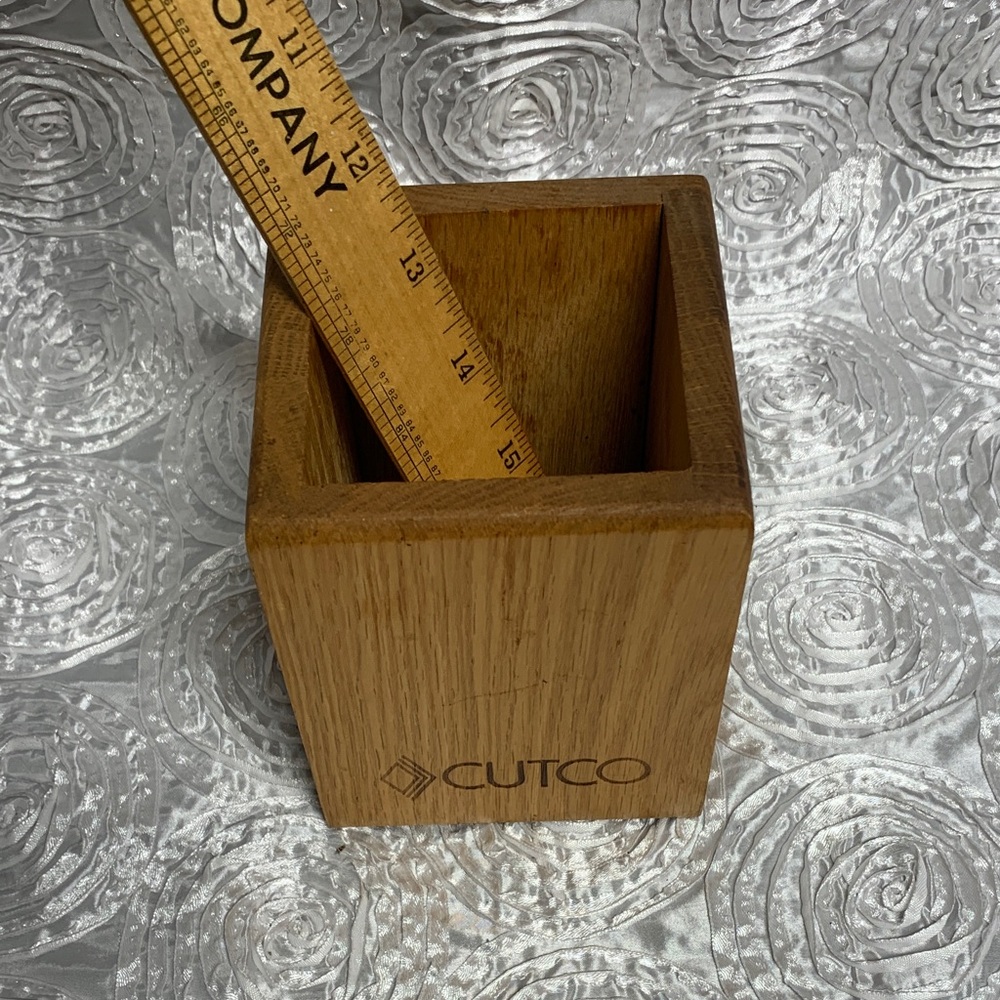Cutco Oak Wood Utensil Organizer - Picture 8 of 8